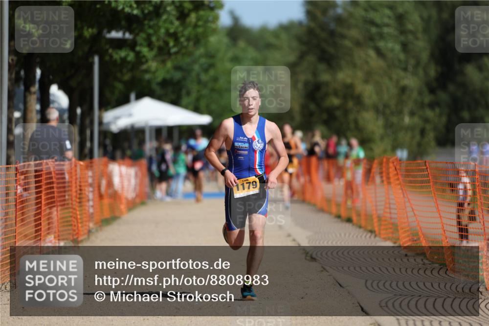 07.09.2025 - 19. Norderstedt Triathlon Michael Strokosch http://msf.ph/oto/8808983 07.09.2025 11:35:51 Laufen 1179, 1186 meine-sportfotos.de