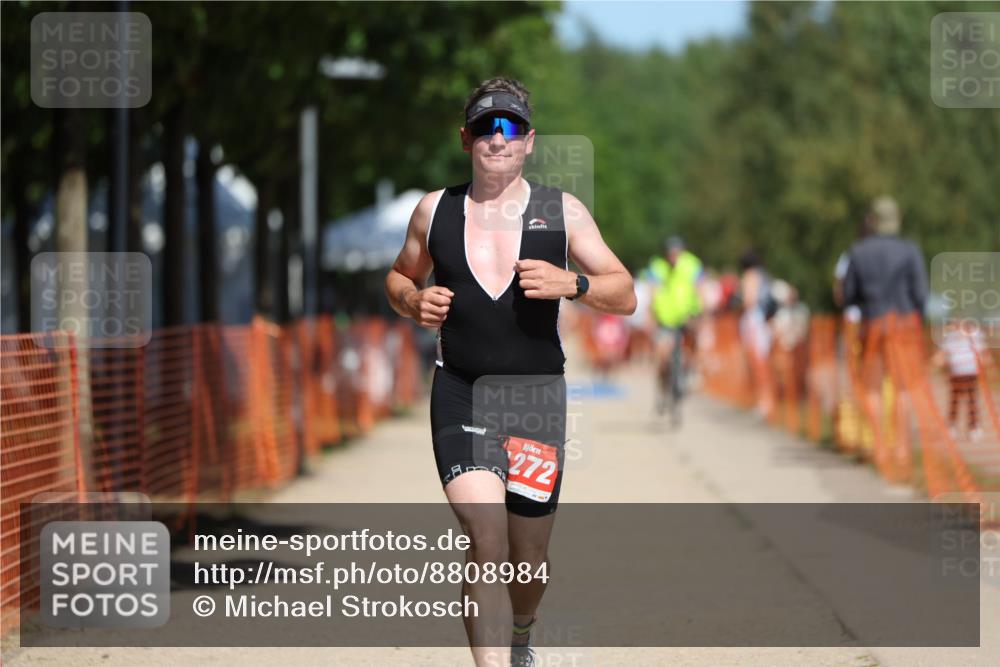 07.09.2025 - 19. Norderstedt Triathlon Michael Strokosch http://msf.ph/oto/8808984 07.09.2025 12:45:23 Laufen 1272 meine-sportfotos.de