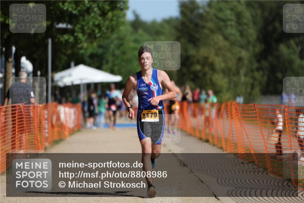 07.09.2025 - 19. Norderstedt Triathlon Michael Strokosch http://msf.ph/oto/8808986 07.09.2025 11:35:51 Laufen 1179, 1186 meine-sportfotos.de