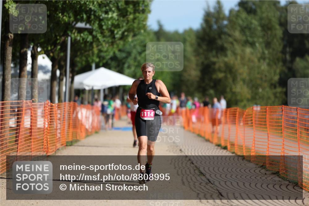 07.09.2025 - 19. Norderstedt Triathlon Michael Strokosch http://msf.ph/oto/8808995 07.09.2025 10:35:06 Laufen 1114 meine-sportfotos.de