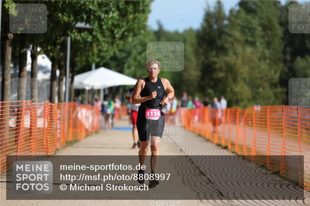 07.09.2025 - 19. Norderstedt Triathlon Michael Strokosch http://msf.ph/oto/8808997 07.09.2025 10:35:06 Laufen 1114 meine-sportfotos.de