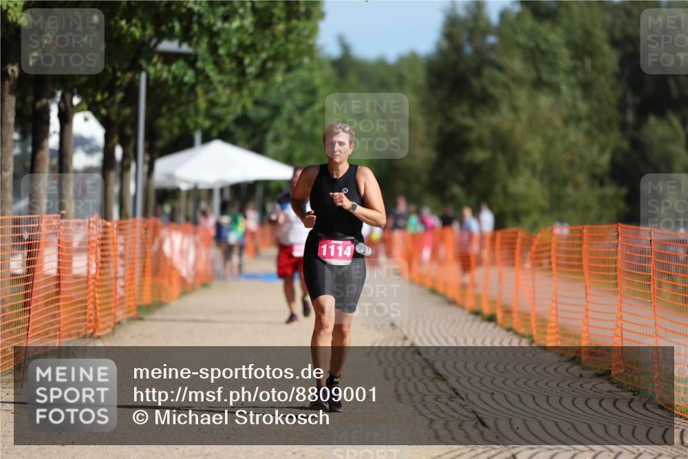 07.09.2025 - 19. Norderstedt Triathlon Michael Strokosch http://msf.ph/oto/8809001 07.09.2025 10:35:07 Laufen 1114 meine-sportfotos.de