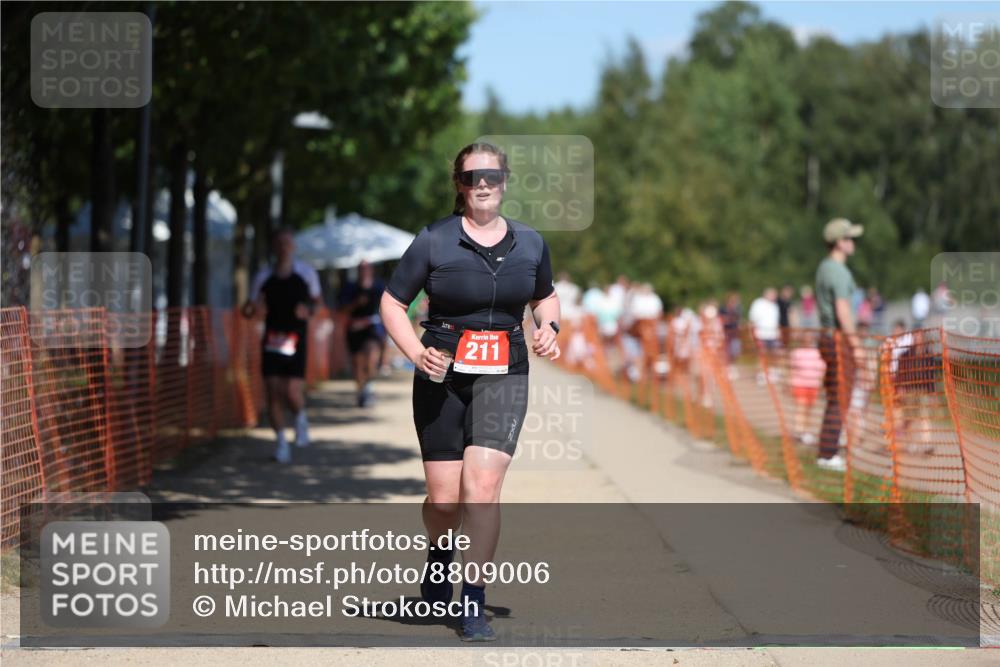 07.09.2025 - 19. Norderstedt Triathlon Michael Strokosch http://msf.ph/oto/8809006 07.09.2025 13:22:45 Laufen 211, 1356 meine-sportfotos.de