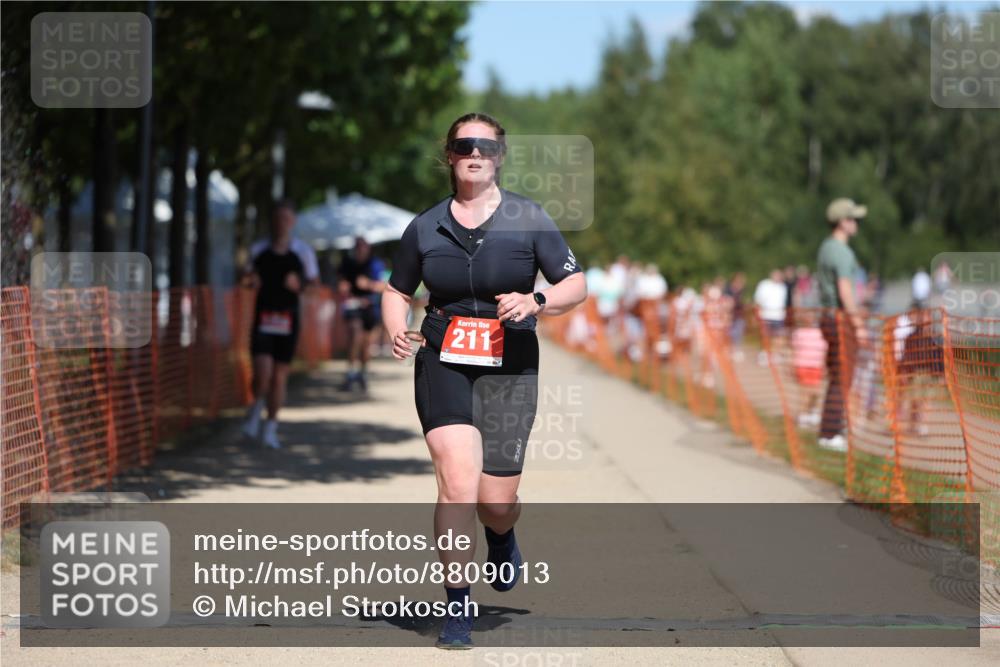 07.09.2025 - 19. Norderstedt Triathlon Michael Strokosch http://msf.ph/oto/8809013 07.09.2025 13:22:46 Laufen 211, 1356 meine-sportfotos.de