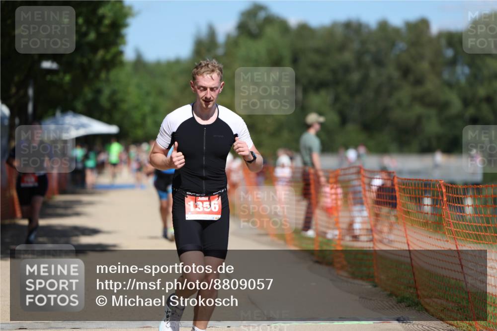 07.09.2025 - 19. Norderstedt Triathlon Michael Strokosch http://msf.ph/oto/8809057 07.09.2025 13:22:51 Laufen 742, 766, 1356 meine-sportfotos.de