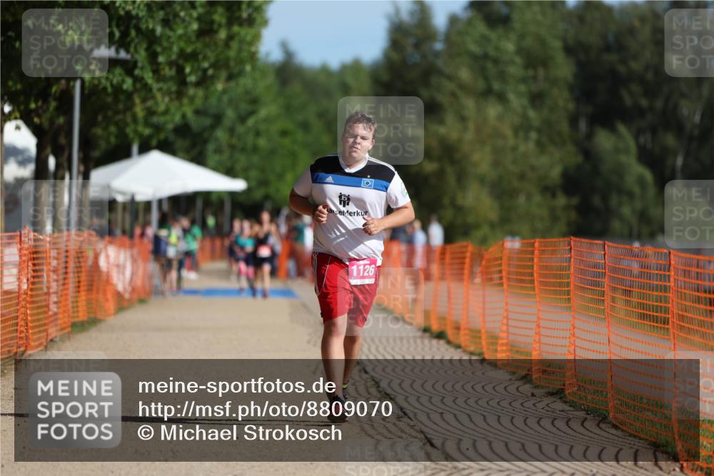 07.09.2025 - 19. Norderstedt Triathlon Michael Strokosch http://msf.ph/oto/8809070 07.09.2025 10:35:12 Laufen 1114, 1126 meine-sportfotos.de