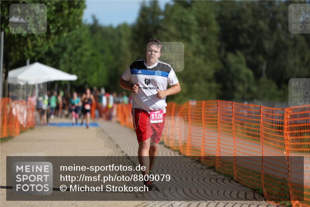 07.09.2025 - 19. Norderstedt Triathlon Michael Strokosch http://msf.ph/oto/8809079 07.09.2025 10:35:13 Laufen 1114, 1126 meine-sportfotos.de