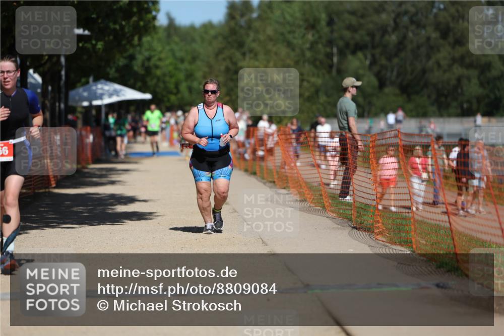 07.09.2025 - 19. Norderstedt Triathlon Michael Strokosch http://msf.ph/oto/8809084 07.09.2025 13:22:53 Laufen 742, 766, 1356 meine-sportfotos.de