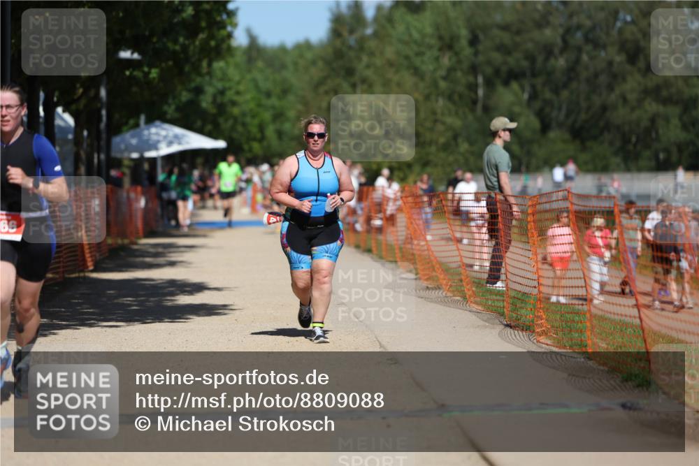 07.09.2025 - 19. Norderstedt Triathlon Michael Strokosch http://msf.ph/oto/8809088 07.09.2025 13:22:54 Laufen 742, 766, 1356 meine-sportfotos.de