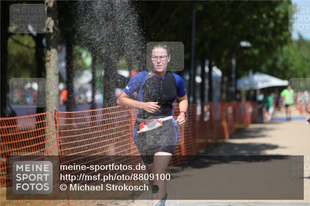 07.09.2025 - 19. Norderstedt Triathlon Michael Strokosch http://msf.ph/oto/8809100 07.09.2025 13:22:55 Laufen 742, 766, 1356 meine-sportfotos.de