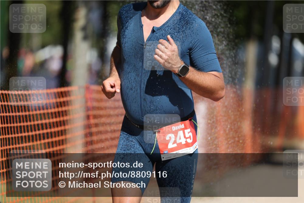 07.09.2025 - 19. Norderstedt Triathlon Michael Strokosch http://msf.ph/oto/8809116 07.09.2025 12:45:49 Laufen 226, 245, 1246, 1329, 1386 meine-sportfotos.de