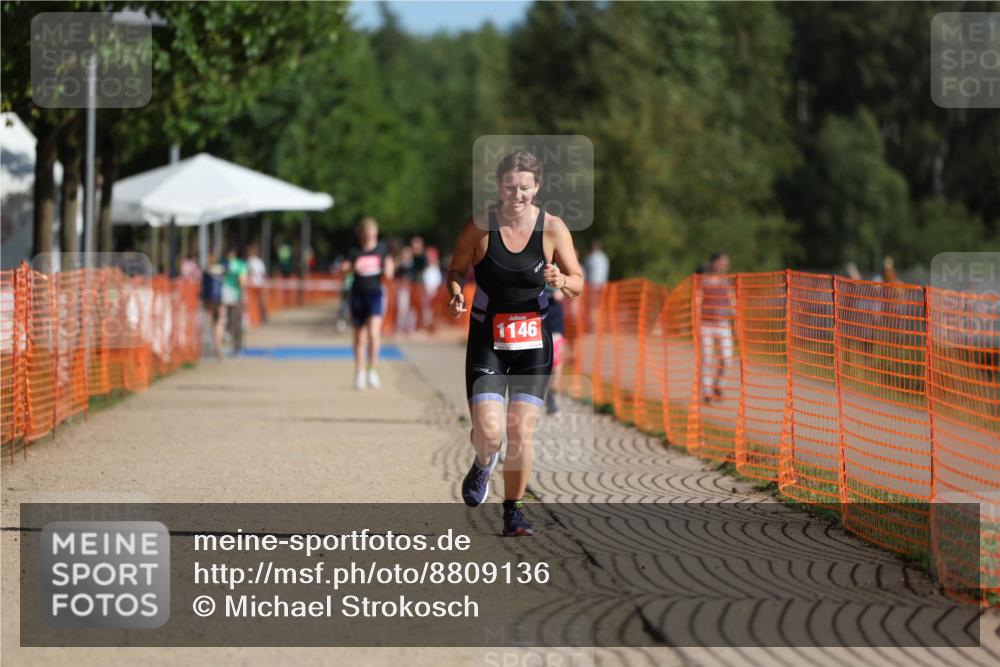 07.09.2025 - 19. Norderstedt Triathlon Michael Strokosch http://msf.ph/oto/8809136 07.09.2025 10:35:28 Laufen 1146 meine-sportfotos.de