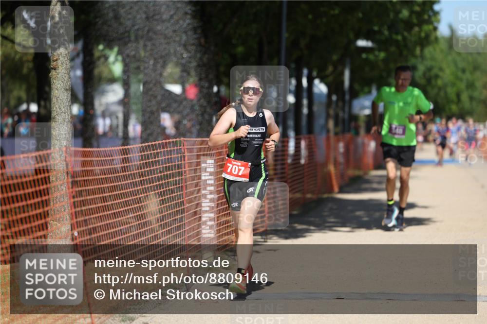 07.09.2025 - 19. Norderstedt Triathlon Michael Strokosch http://msf.ph/oto/8809146 07.09.2025 13:23:07 Laufen 327, 348, 707 meine-sportfotos.de