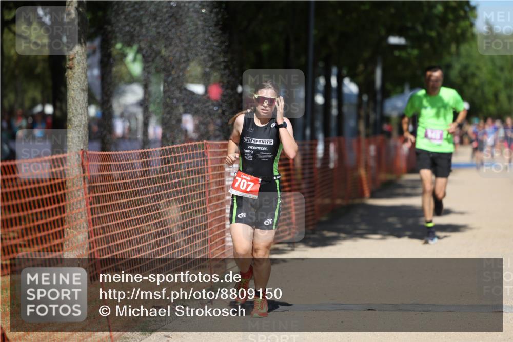 07.09.2025 - 19. Norderstedt Triathlon Michael Strokosch http://msf.ph/oto/8809150 07.09.2025 13:23:07 Laufen 327, 348, 707 meine-sportfotos.de