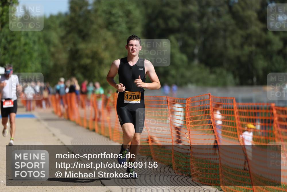 07.09.2025 - 19. Norderstedt Triathlon Michael Strokosch http://msf.ph/oto/8809156 07.09.2025 11:36:07 Laufen 284, 749, 1163, 1208 meine-sportfotos.de