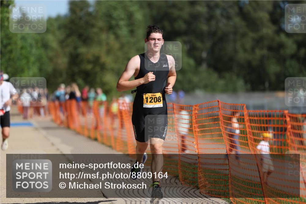 07.09.2025 - 19. Norderstedt Triathlon Michael Strokosch http://msf.ph/oto/8809164 07.09.2025 11:36:07 Laufen 284, 749, 1163, 1208 meine-sportfotos.de