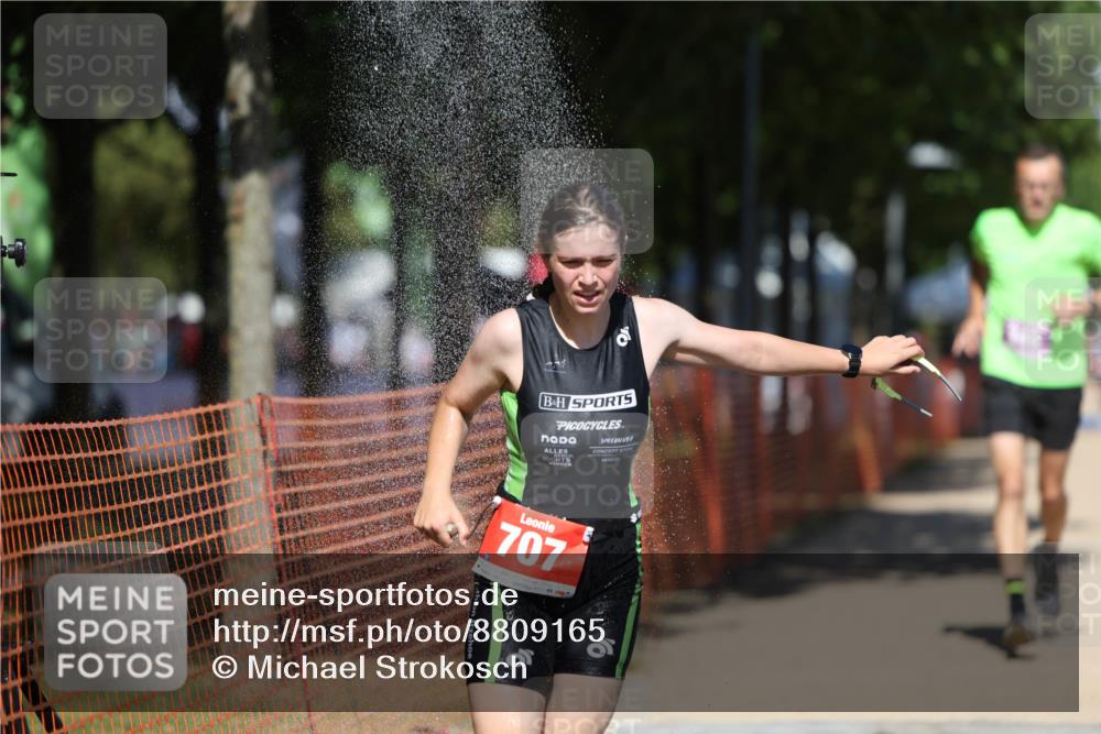 07.09.2025 - 19. Norderstedt Triathlon Michael Strokosch http://msf.ph/oto/8809165 07.09.2025 13:23:08 Laufen 327, 348, 707 meine-sportfotos.de