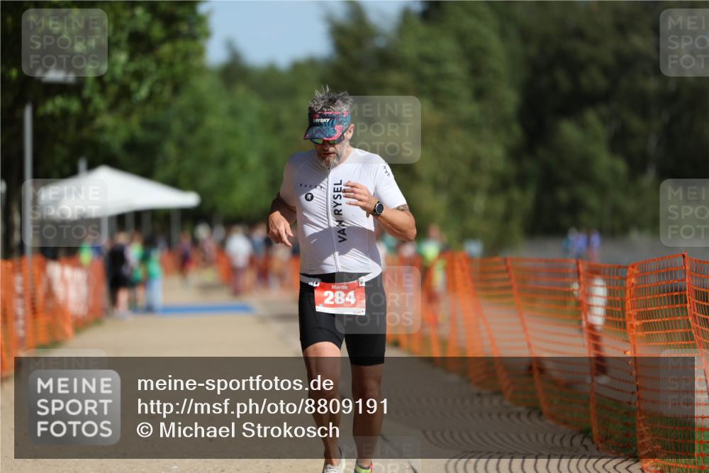 07.09.2025 - 19. Norderstedt Triathlon Michael Strokosch http://msf.ph/oto/8809191 07.09.2025 11:36:12 Laufen 284, 1208 meine-sportfotos.de