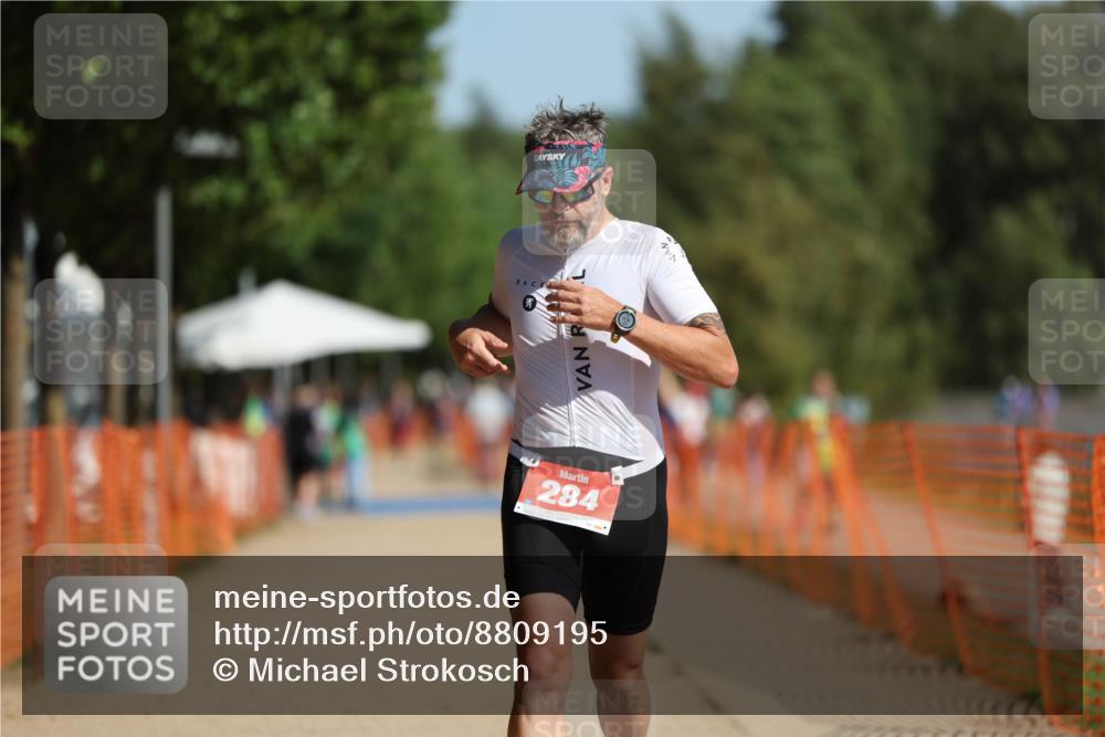07.09.2025 - 19. Norderstedt Triathlon Michael Strokosch http://msf.ph/oto/8809195 07.09.2025 11:36:13 Laufen 284, 1208 meine-sportfotos.de