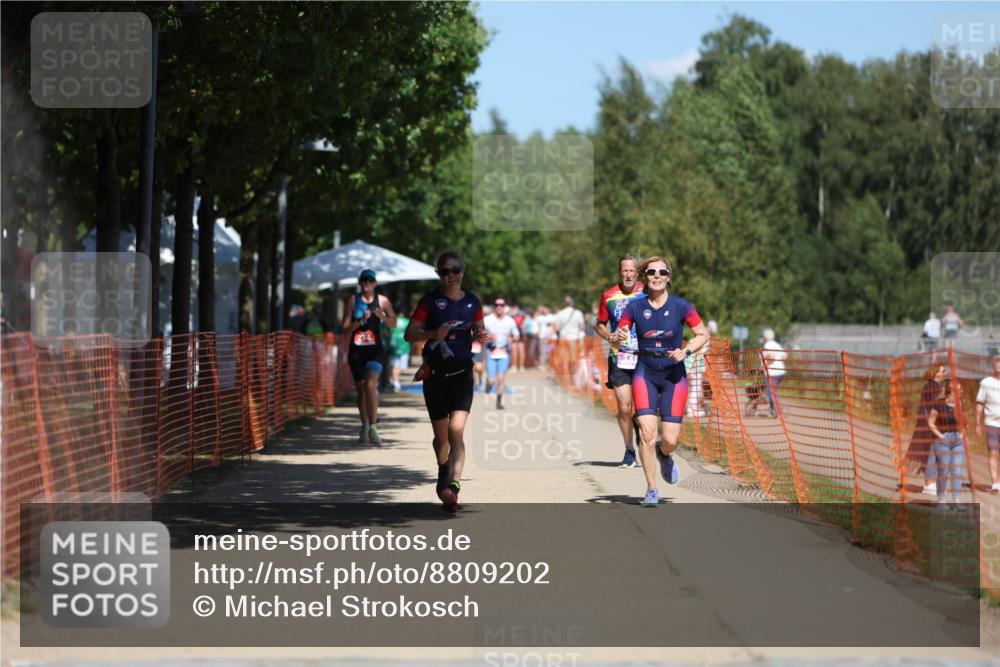 07.09.2025 - 19. Norderstedt Triathlon Michael Strokosch http://msf.ph/oto/8809202 07.09.2025 13:23:19 Laufen 343, 799, 855 meine-sportfotos.de