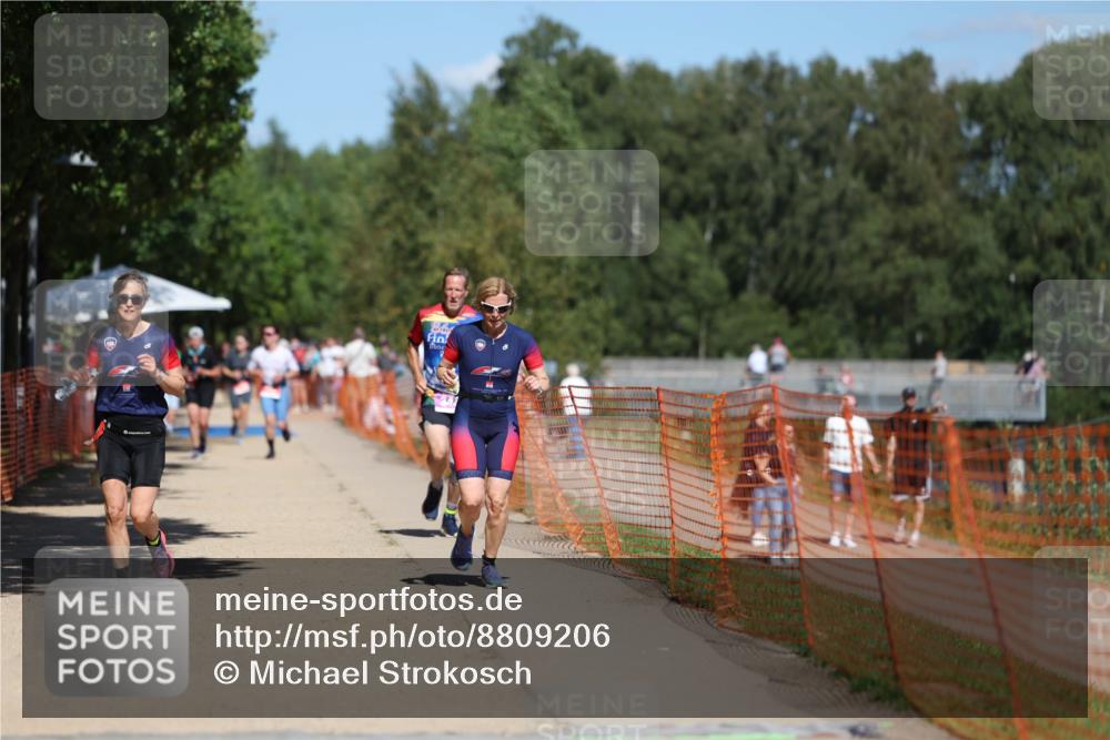 07.09.2025 - 19. Norderstedt Triathlon Michael Strokosch http://msf.ph/oto/8809206 07.09.2025 13:23:20 Laufen 343, 799, 855 meine-sportfotos.de