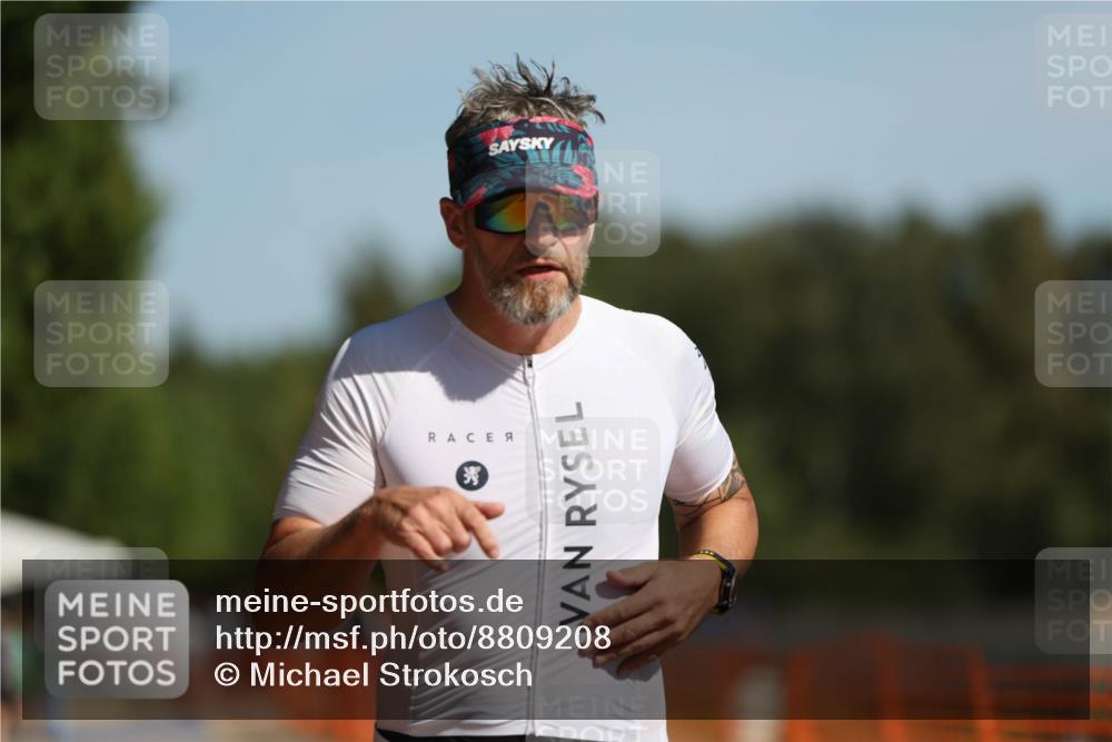 07.09.2025 - 19. Norderstedt Triathlon Michael Strokosch http://msf.ph/oto/8809208 07.09.2025 11:36:15 Laufen 284 meine-sportfotos.de