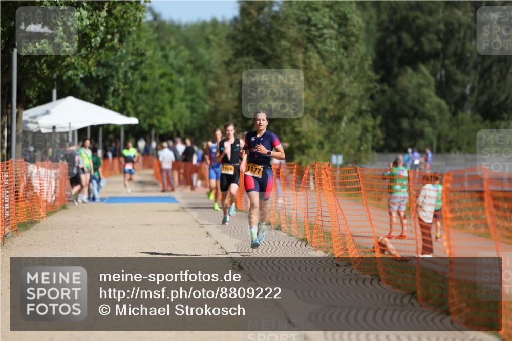07.09.2025 - 19. Norderstedt Triathlon Michael Strokosch http://msf.ph/oto/8809222 07.09.2025 11:36:33 Laufen 1166, 1177 meine-sportfotos.de