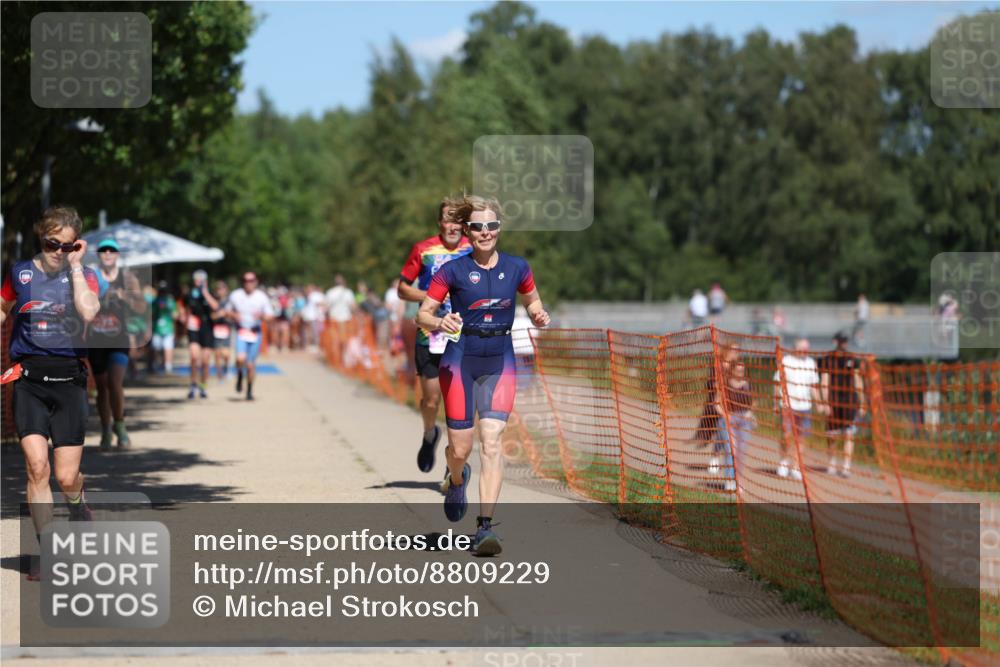07.09.2025 - 19. Norderstedt Triathlon Michael Strokosch http://msf.ph/oto/8809229 07.09.2025 13:23:22 Laufen 274, 343, 799, 855 meine-sportfotos.de