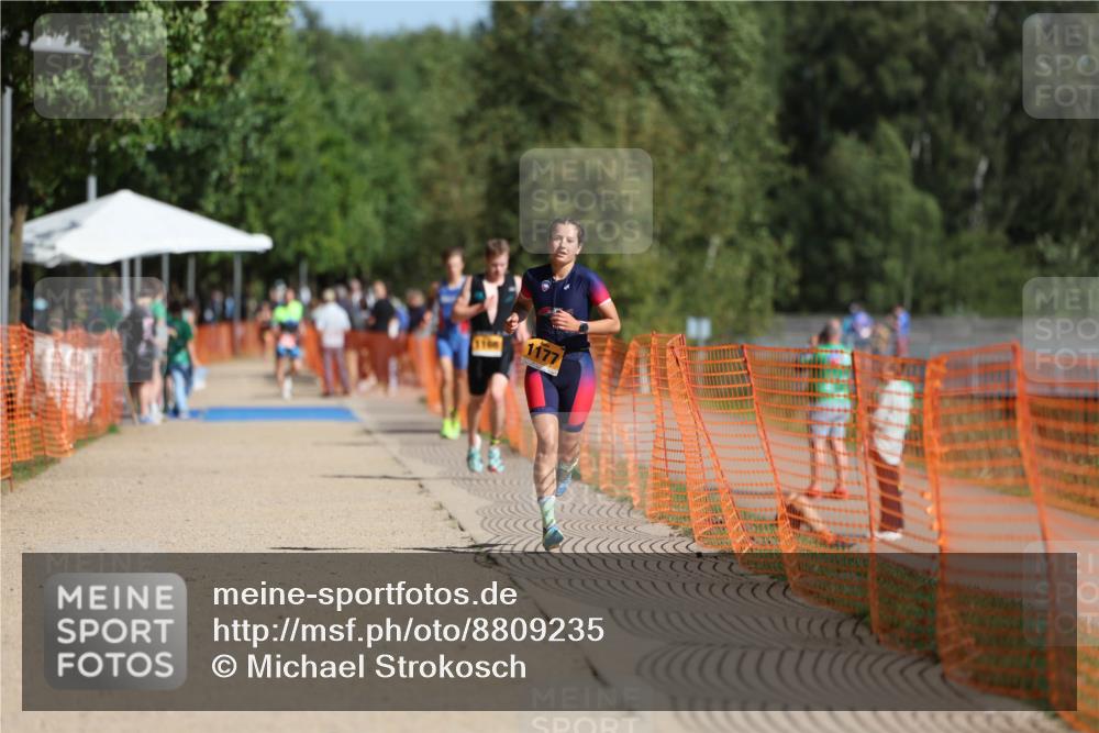 07.09.2025 - 19. Norderstedt Triathlon Michael Strokosch http://msf.ph/oto/8809235 07.09.2025 11:36:34 Laufen 1166, 1177 meine-sportfotos.de