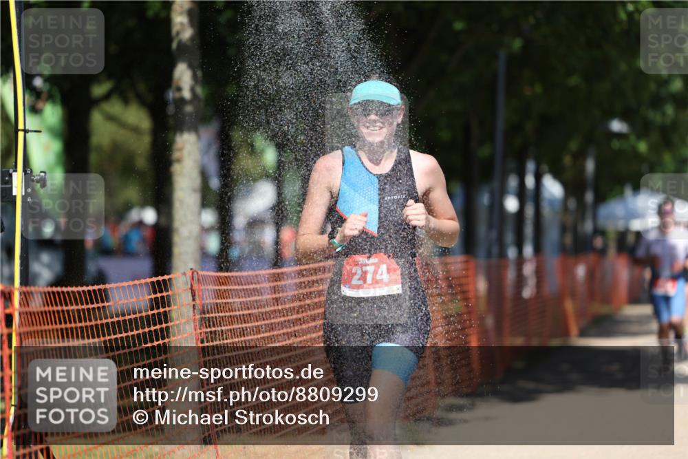 07.09.2025 - 19. Norderstedt Triathlon Michael Strokosch http://msf.ph/oto/8809299 07.09.2025 13:23:29 Laufen 174, 274, 343 meine-sportfotos.de