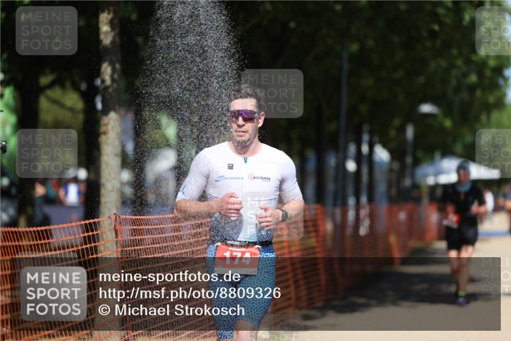 07.09.2025 - 19. Norderstedt Triathlon Michael Strokosch http://msf.ph/oto/8809326 07.09.2025 13:23:35 Laufen 174, 183, 1234 meine-sportfotos.de