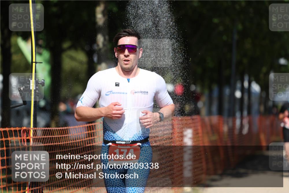 07.09.2025 - 19. Norderstedt Triathlon Michael Strokosch http://msf.ph/oto/8809338 07.09.2025 13:23:35 Laufen 174, 183, 1234 meine-sportfotos.de