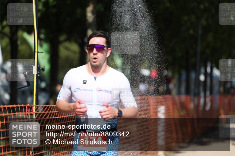 07.09.2025 - 19. Norderstedt Triathlon Michael Strokosch http://msf.ph/oto/8809342 07.09.2025 13:23:35 Laufen 174, 183, 1234 meine-sportfotos.de