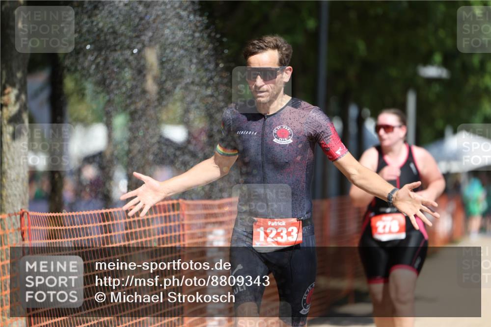 07.09.2025 - 19. Norderstedt Triathlon Michael Strokosch http://msf.ph/oto/8809343 07.09.2025 12:46:21 Laufen 278, 695, 728, 1233 meine-sportfotos.de