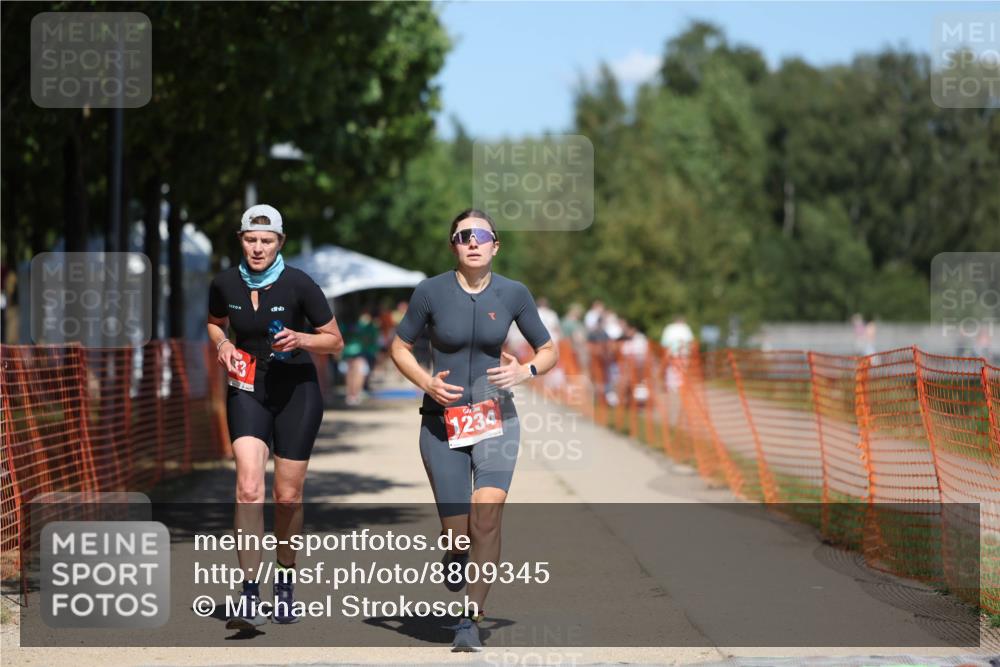07.09.2025 - 19. Norderstedt Triathlon Michael Strokosch http://msf.ph/oto/8809345 07.09.2025 13:23:38 Laufen 174, 183, 1234 meine-sportfotos.de