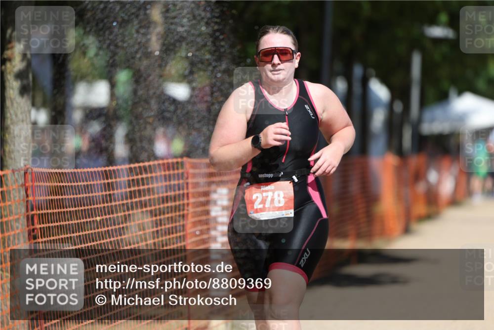 07.09.2025 - 19. Norderstedt Triathlon Michael Strokosch http://msf.ph/oto/8809369 07.09.2025 12:46:23 Laufen 278, 695, 728, 1233 meine-sportfotos.de
