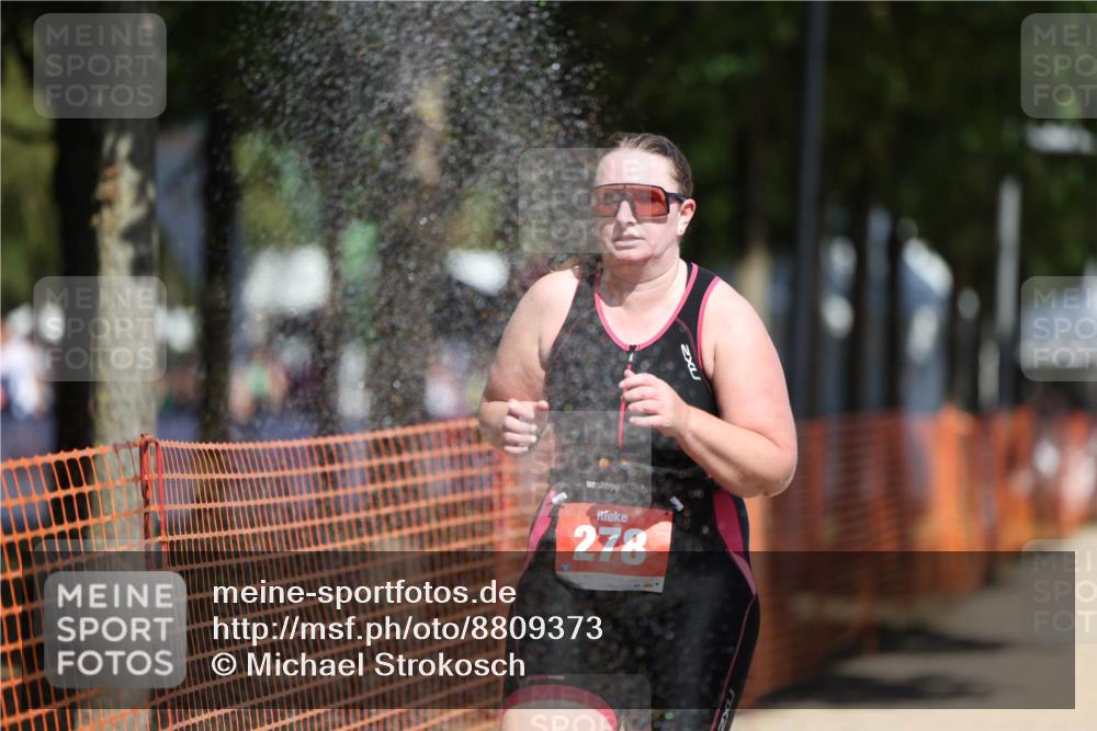 07.09.2025 - 19. Norderstedt Triathlon Michael Strokosch http://msf.ph/oto/8809373 07.09.2025 12:46:23 Laufen 278, 695, 728, 1233 meine-sportfotos.de