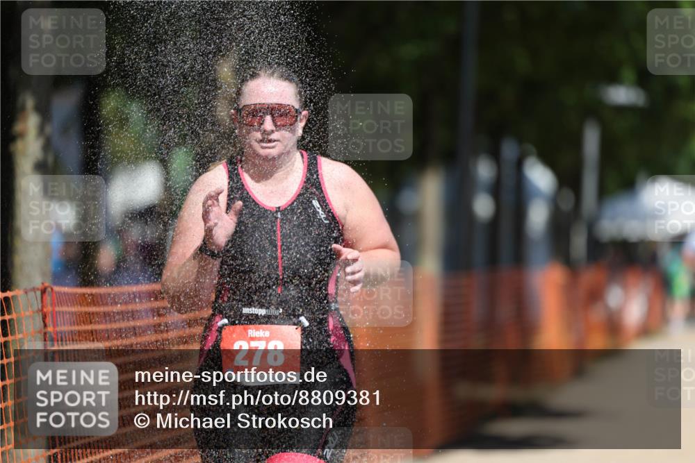 07.09.2025 - 19. Norderstedt Triathlon Michael Strokosch http://msf.ph/oto/8809381 07.09.2025 12:46:24 Laufen 278, 695, 728, 1233 meine-sportfotos.de