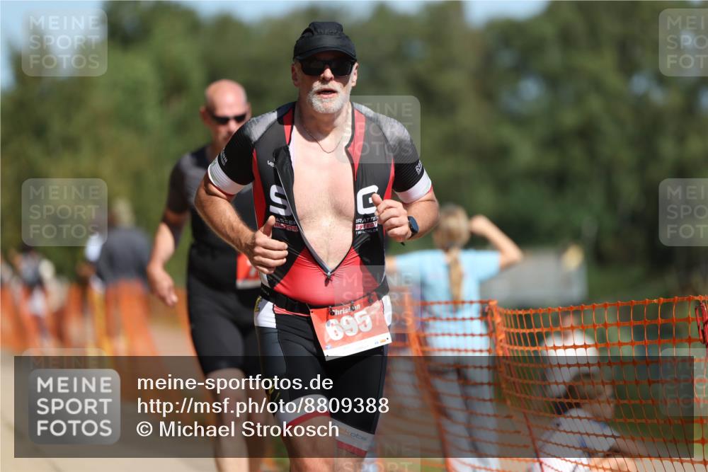 07.09.2025 - 19. Norderstedt Triathlon Michael Strokosch http://msf.ph/oto/8809388 07.09.2025 12:46:25 Laufen 278, 695, 728, 838, 1233 meine-sportfotos.de