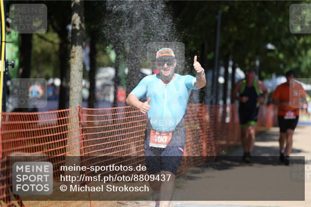 07.09.2025 - 19. Norderstedt Triathlon Michael Strokosch http://msf.ph/oto/8809437 07.09.2025 13:24:12 Laufen 160, 725, 810 meine-sportfotos.de