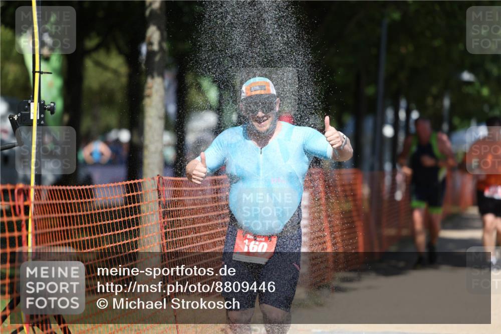 07.09.2025 - 19. Norderstedt Triathlon Michael Strokosch http://msf.ph/oto/8809446 07.09.2025 13:24:12 Laufen 160, 725, 810 meine-sportfotos.de