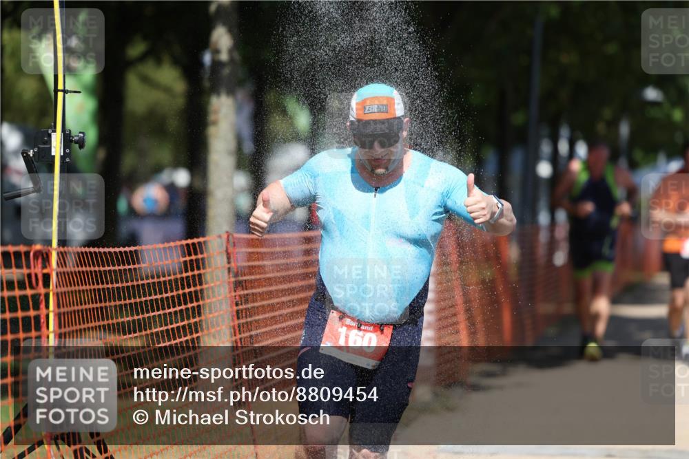 07.09.2025 - 19. Norderstedt Triathlon Michael Strokosch http://msf.ph/oto/8809454 07.09.2025 13:24:13 Laufen 160, 725, 810 meine-sportfotos.de