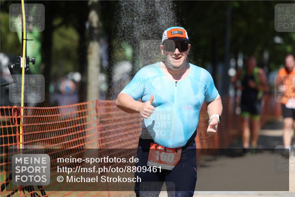 07.09.2025 - 19. Norderstedt Triathlon Michael Strokosch http://msf.ph/oto/8809461 07.09.2025 13:24:13 Laufen 160, 725, 810 meine-sportfotos.de