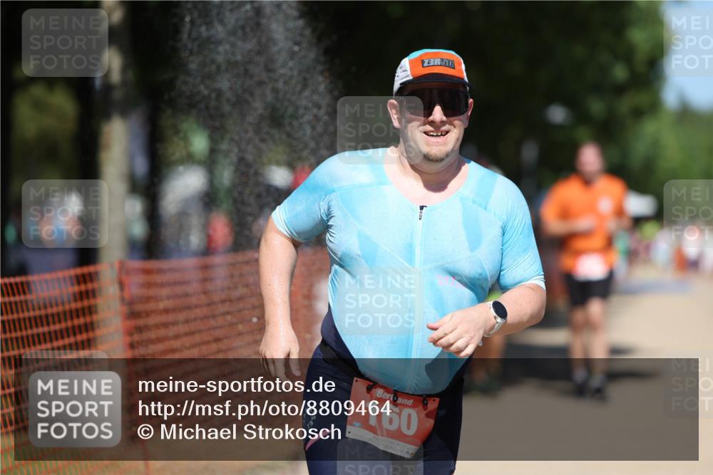 07.09.2025 - 19. Norderstedt Triathlon Michael Strokosch http://msf.ph/oto/8809464 07.09.2025 13:24:13 Laufen 160, 725, 810 meine-sportfotos.de