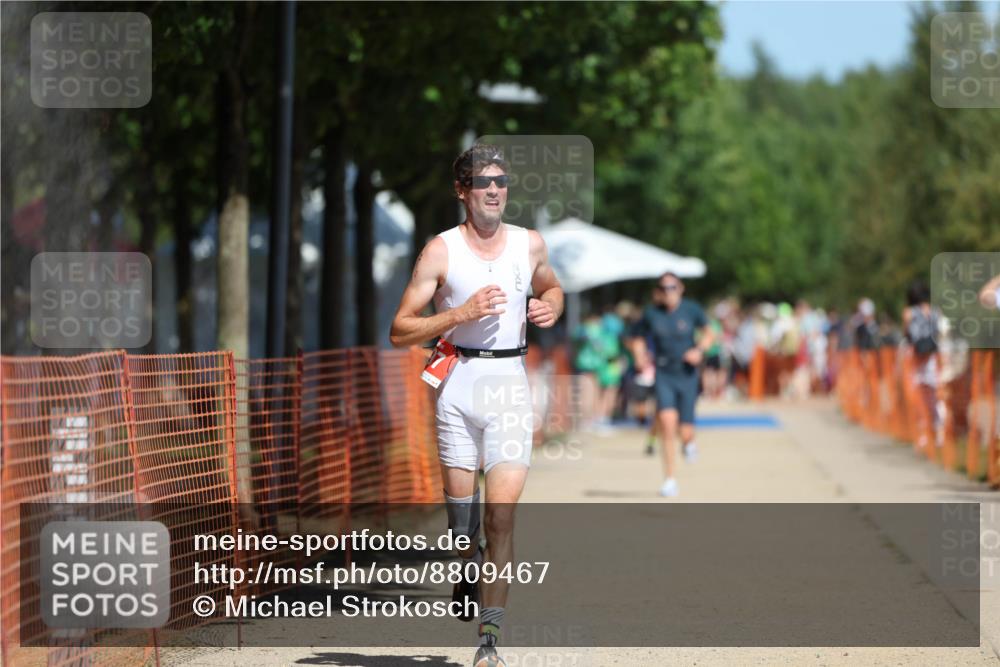 07.09.2025 - 19. Norderstedt Triathlon Michael Strokosch http://msf.ph/oto/8809467 07.09.2025 12:46:38 Laufen 697, 788 meine-sportfotos.de