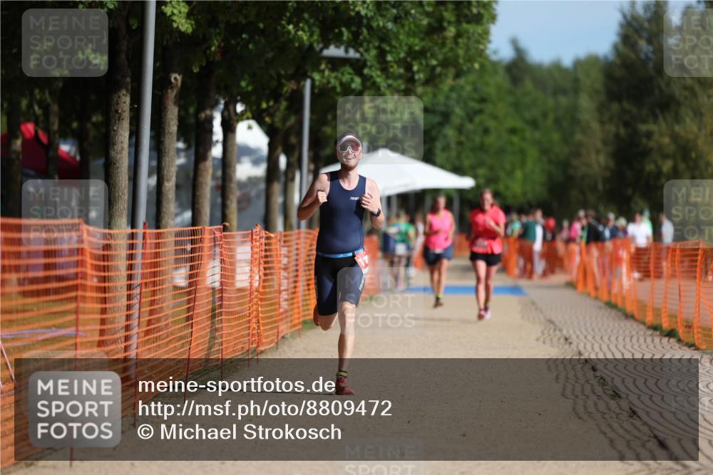 07.09.2025 - 19. Norderstedt Triathlon Michael Strokosch http://msf.ph/oto/8809472 07.09.2025 10:36:57 Laufen 1149 meine-sportfotos.de