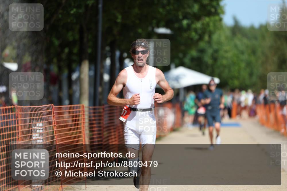 07.09.2025 - 19. Norderstedt Triathlon Michael Strokosch http://msf.ph/oto/8809479 07.09.2025 12:46:38 Laufen 697, 788 meine-sportfotos.de
