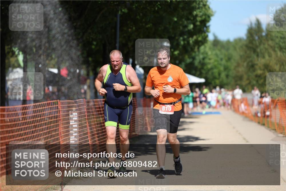 07.09.2025 - 19. Norderstedt Triathlon Michael Strokosch http://msf.ph/oto/8809482 07.09.2025 13:24:15 Laufen 160, 725, 810 meine-sportfotos.de