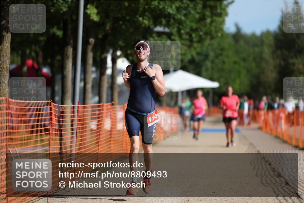 07.09.2025 - 19. Norderstedt Triathlon Michael Strokosch http://msf.ph/oto/8809493 07.09.2025 10:36:59 Laufen 1149 meine-sportfotos.de