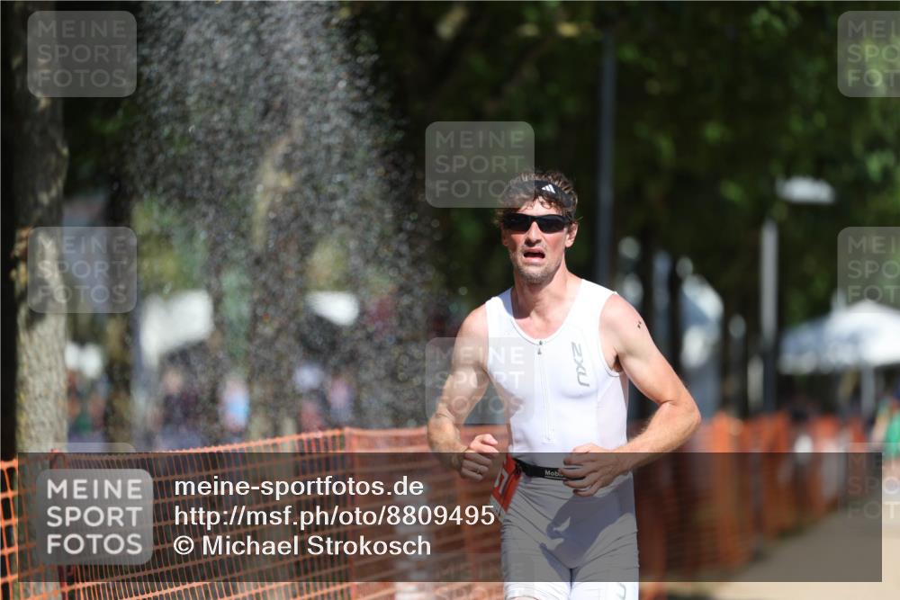 07.09.2025 - 19. Norderstedt Triathlon Michael Strokosch http://msf.ph/oto/8809495 07.09.2025 12:46:40 Laufen 697, 788 meine-sportfotos.de